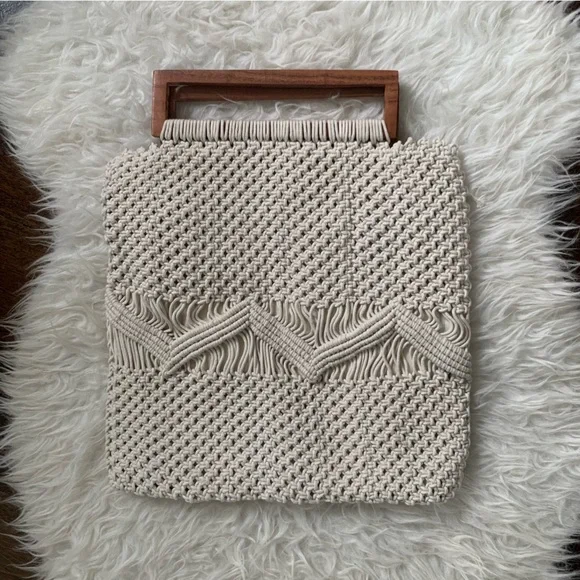 Shiraleah macrame’ handbag with wooden handle NEW never used, large size - Picture 2 of 10